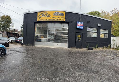 {{alt}} | Card Image