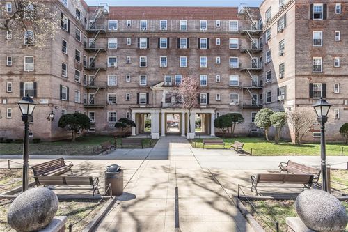 4-55-23 31st Ave, Woodside, NY, 11377-1615 | Card Image