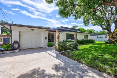 8532 Kumquat Ave, SEMINOLE, FL, 33777-3525 | Card Image