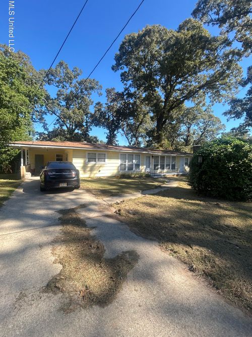 226 Shannon Dr, Mccomb, MS, 39648-4524 | Card Image