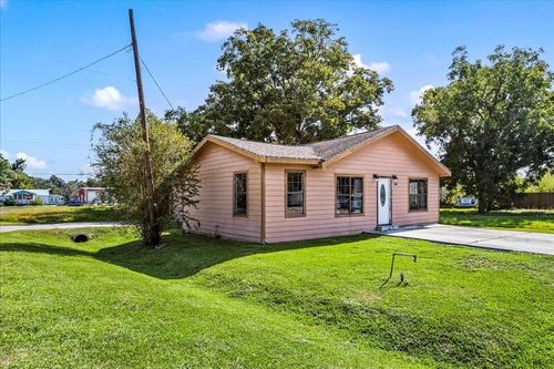 3201 Avenue F, Dickinson, TX, 77539-4903 | Card Image