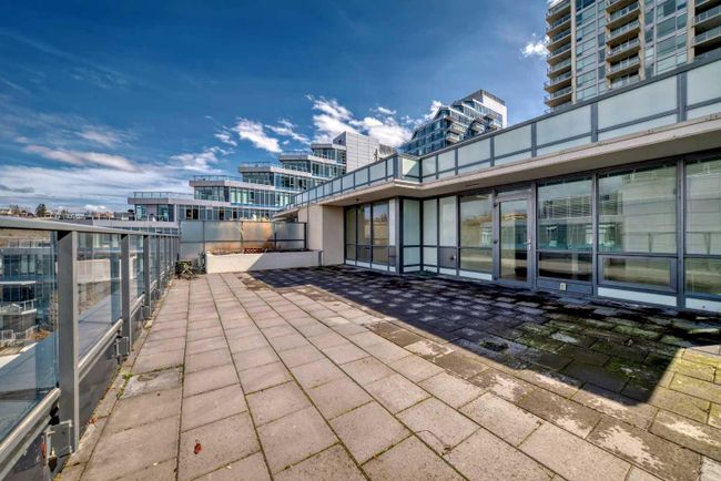 401 - 51 Waterfront Mews Sw, Home with 2 bedrooms, 2 bathrooms and 3 parking in Calgary AB | Image 15