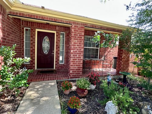 6013 Marsh Rail Dr, Denton, TX, 76208-6811 | Card Image