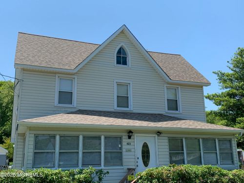 623 E Bay Ave, Barnegat, NJ, 08005-2403 | Card Image