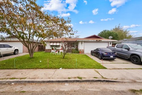 6700 Rex Ave, Winton, CA, 95388-8073 | Card Image