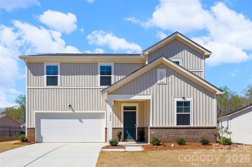 7024 Maple Run Cir, Charlotte, NC, 28215-4578 | Card Image
