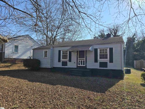 83 N Estate Dr, Greenville, SC, 29605-2762 | Card Image