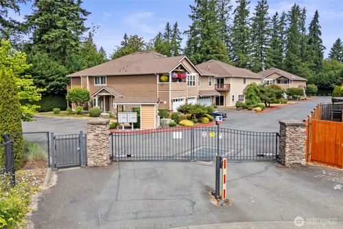 unit-d2-21900 Se 242nd St, Maple Valley, WA, 98038-5834 | Card Image