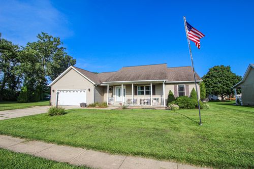 501 Fir St Sw, DeMotte, IN, 46310-7001 | Card Image