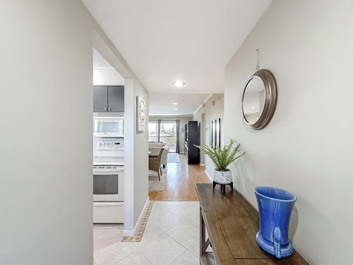 419-150 Lake Nancy Ln, West Palm Beach, FL, 33411-9242 | Card Image