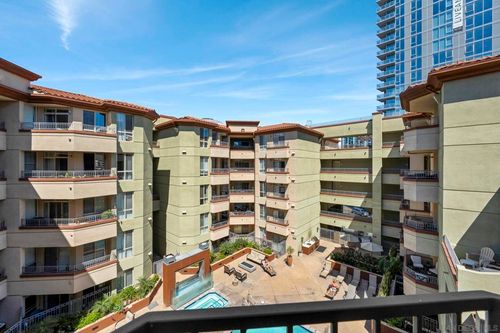 527-1501 Front, San Diego, CA, 92101 | Card Image