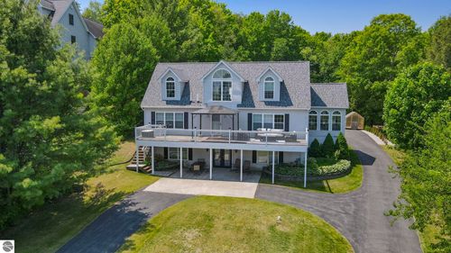 9821 Elk Lake Trl, Williamsburg, MI, 49690-8514 | Card Image