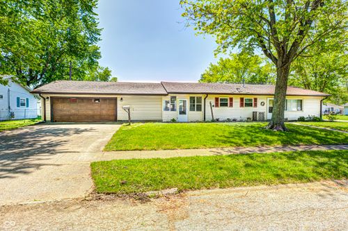 423 Janet Dr, Brownsburg, IN, 46112-1521 | Card Image