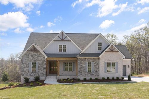3973 Valleyview Cir, Clemmons, NC, 27012-9683 | Card Image