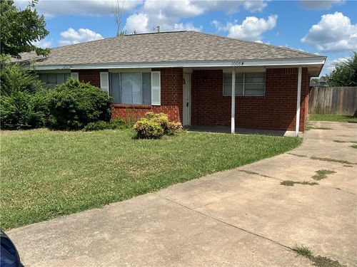2005 W Oak St, Rogers, AR, 72758-4060 | Card Image