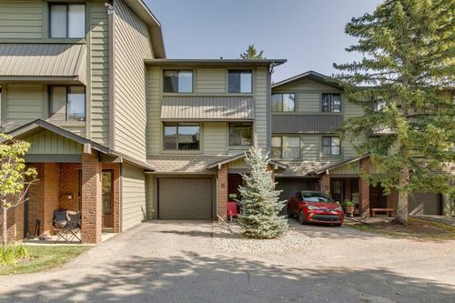 11-10030 Oakmoor Way Sw, Calgary, AB, T2V4S8 | Card Image