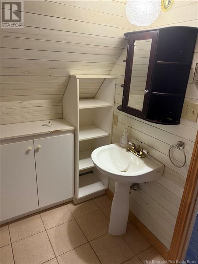 2910 Rue Morais, House other with 2 bedrooms, 1 bathrooms and null parking in Bas Caraquet NB | Image 6