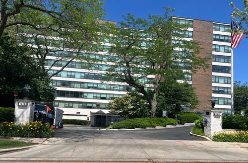 1g-1616 Sheridan Rd, Wilmette, IL, 60091-1875 | Card Image