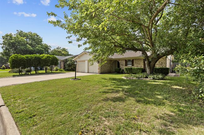 512 Judith St, House other with 3 bedrooms, 2 bathrooms and null parking in Burleson TX | Image 32