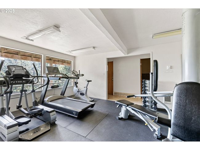 151 Treehill Loop, Condo with 2 bedrooms, 2 bathrooms and null parking in Eugene OR | Image 41