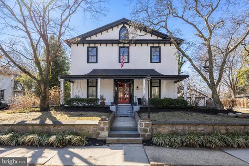 100 Main St, RIVERTON, NJ, 08077-1153 | Card Image