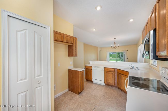 6921 Abbeyville Rd, House other with 3 bedrooms, 2 bathrooms and null parking in Melbourne FL | Image 11