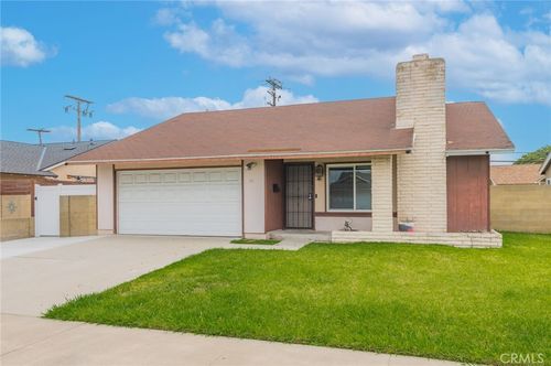 16752 Leafwood Cir, Huntington Beach, CA, 92647 | Card Image