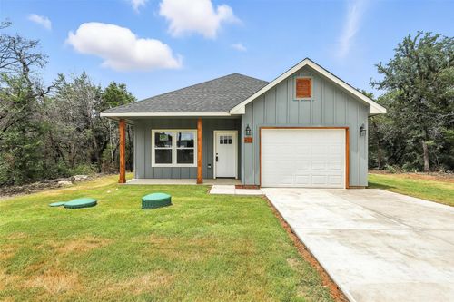 922 Scenic Dr, Granbury, TX, 76048-5932 | Card Image