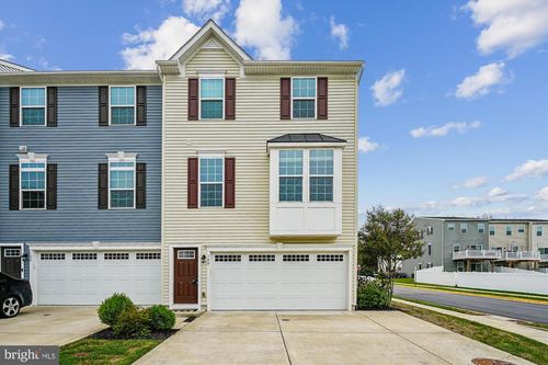 100 Crest Ct, STAFFORD, VA, 22554-5268 | Card Image