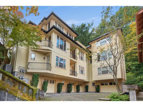 2416 Sw Cedar St, Portland, OR, 97205-1063 | Card Image