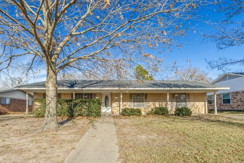 1405 Lakewood Dr, Sherman, TX, 75092-2211 | Card Image