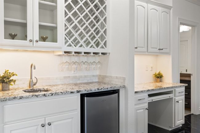 2404 University Club Dr, House other with 5 bedrooms, 5 bathrooms and 6 parking in Austin TX | Image 26