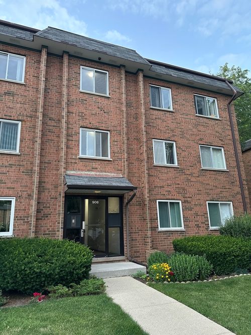 3-908 Casey Ct, Schaumburg, IL, 60173-5249 | Card Image