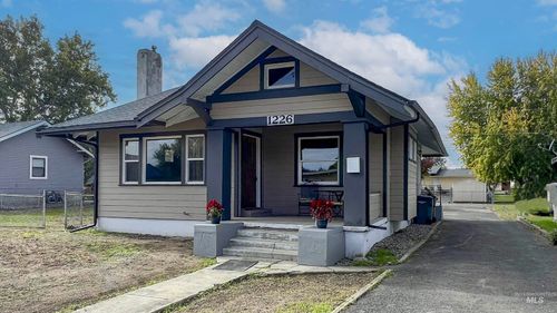 1226 7th St, Clarkston, WA, 99403-3320 | Card Image