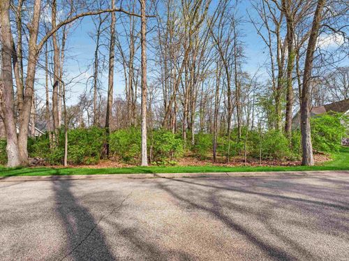 67491 Kensington Drive, Goshen, IN, 46526 | Card Image