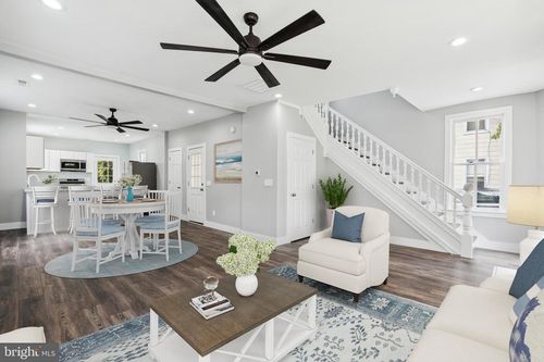 305 Willis St, CAMBRIDGE, MD, 21613-1713 | Card Image