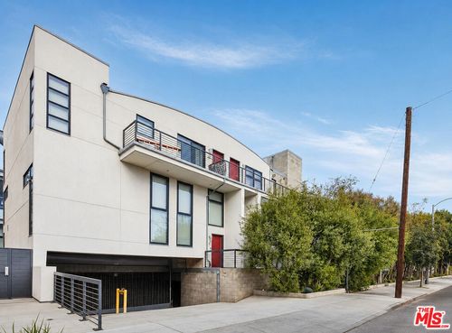 17-700 S Main St, Los Angeles, CA, 90012 | Card Image