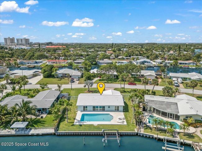 161 Bahama Blvd, House other with 3 bedrooms, 3 bathrooms and null parking in Cocoa Beach FL | Image 4