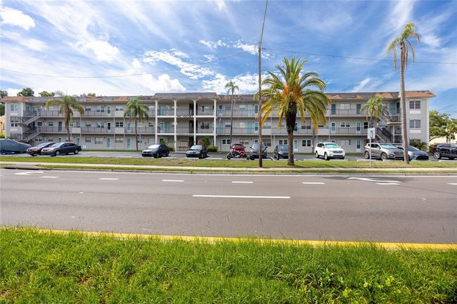 APT-109 - 211 Pasadena Ave N, Condo with 2 bedrooms, 2 bathrooms and null parking in ST PETERSBURG FL | Image 6