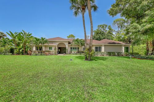 8659 Thousand Pines Cir, West Palm Beach, FL, 33411-1905 | Card Image