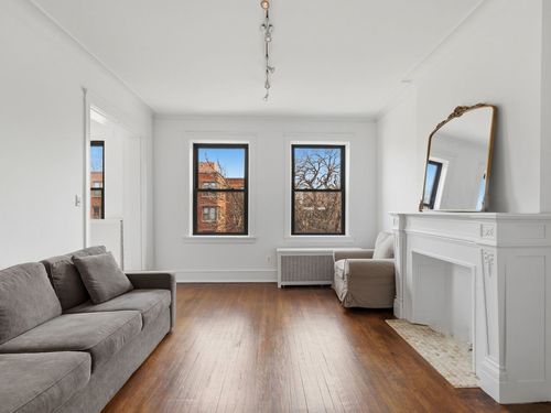 apt-3g-5108 S Woodlawn Ave, Chicago, IL, 60615-3942 | Card Image