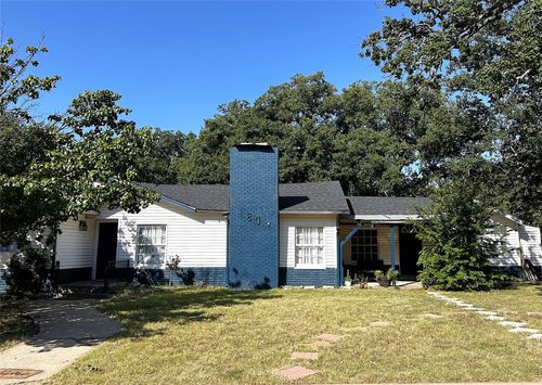 1809 12th St, Brownwood, TX, 76801-5305 | Card Image