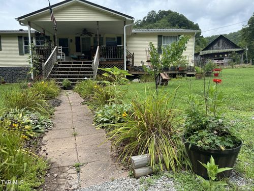 5635 Flower Gap Rd, Blackwater, VA, 24221-8023 | Card Image