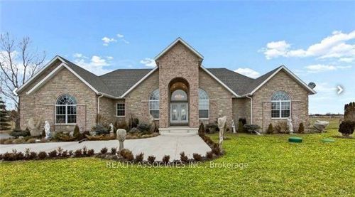 576 Barcovan Beach Rd, Carrying Place, ON, K0K1L0 | Card Image