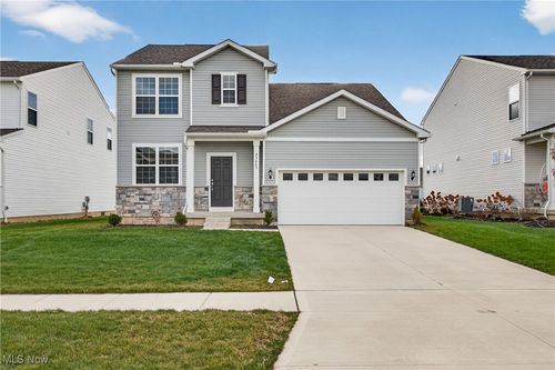 23663 Victory Ln, Columbia Station, OH, 44028-9881 | Card Image