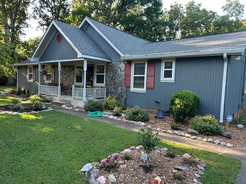 4040 Elizabeth Dr, Hermitage, TN, 37076-3838 | Card Image