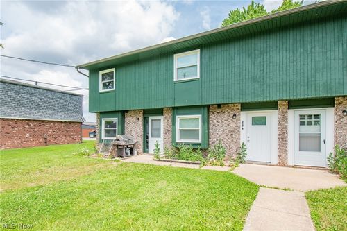 a-217 Edwin St Nw, Hartville, OH, 44632-8512 | Card Image