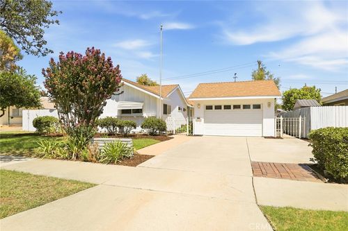 8771 Harper Ct, Riverside, CA, 92503-4021 | Card Image