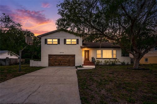 518 Crestover Dr, TEMPLE TERRACE, FL, 33617-3852 | Card Image