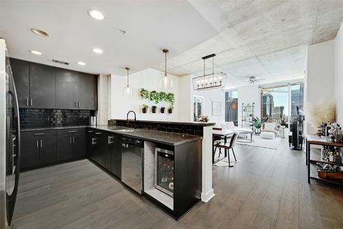 1809-360 Nueces St, Austin, TX, 78701-4266 | Card Image